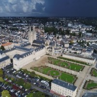 Abbaye_aux_hommes_Caen._Photo_aérienne_François_Monier_._Septième_Ciel_Images_.jpg