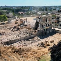 Déconstruction_ancien_CHU_Caen,_juillet_2022.jpg