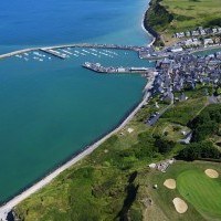 Le_port_et_le_golf_de_Port_en_Bessin.jpg